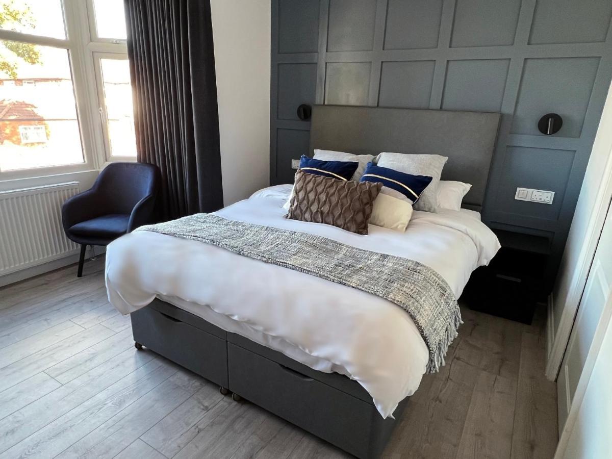 United Home B&B Салфорд Екстериор снимка