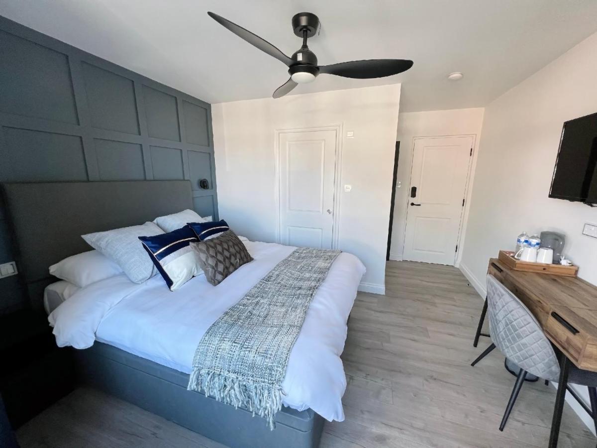 United Home B&B Салфорд Екстериор снимка