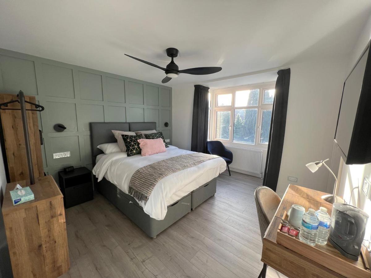 United Home B&B Салфорд Екстериор снимка
