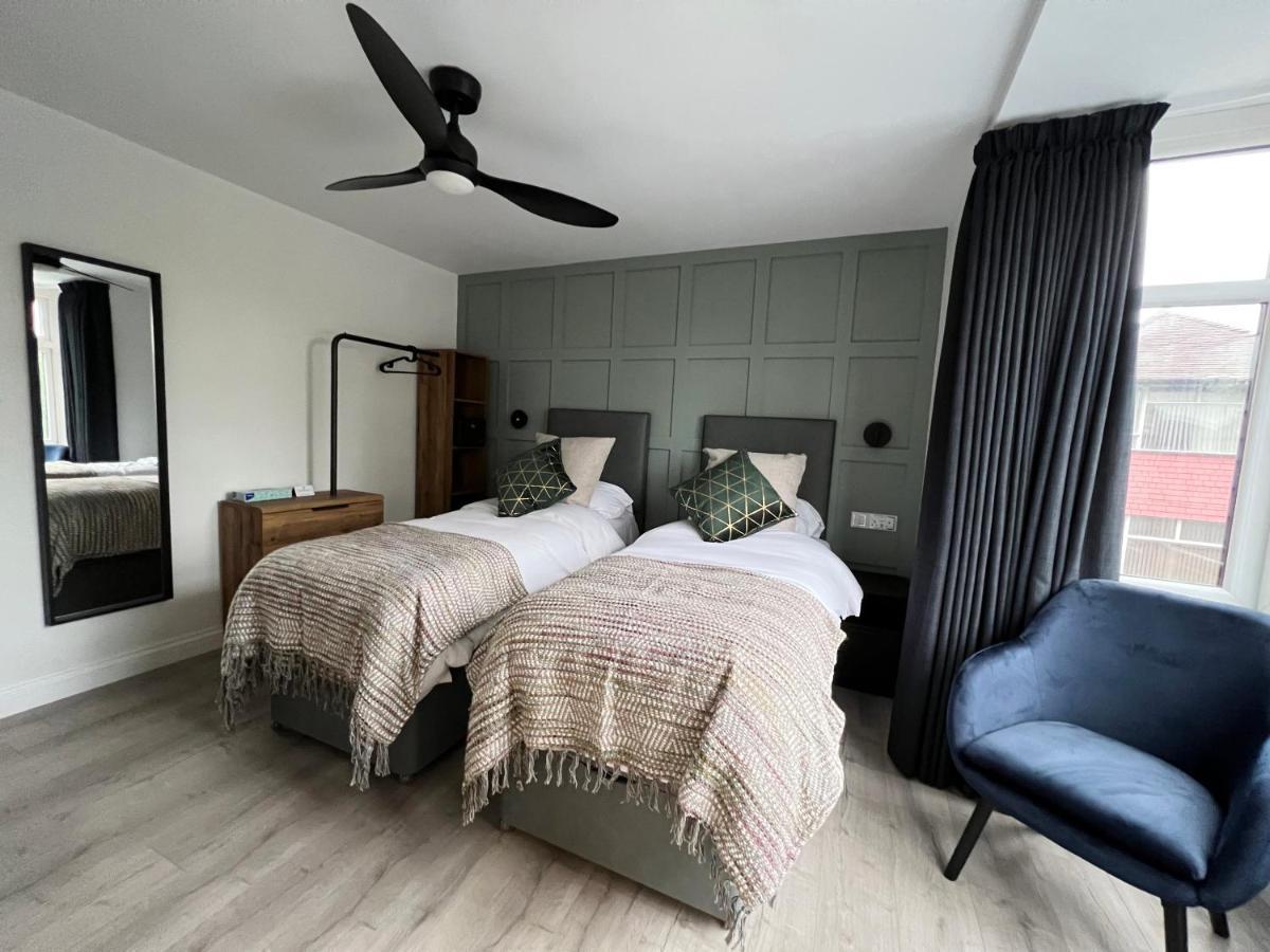 United Home B&B Салфорд Екстериор снимка
