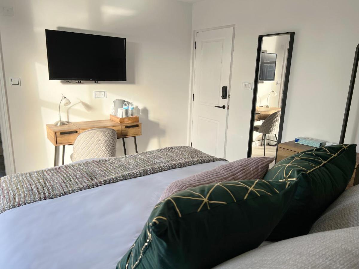 United Home B&B Салфорд Екстериор снимка
