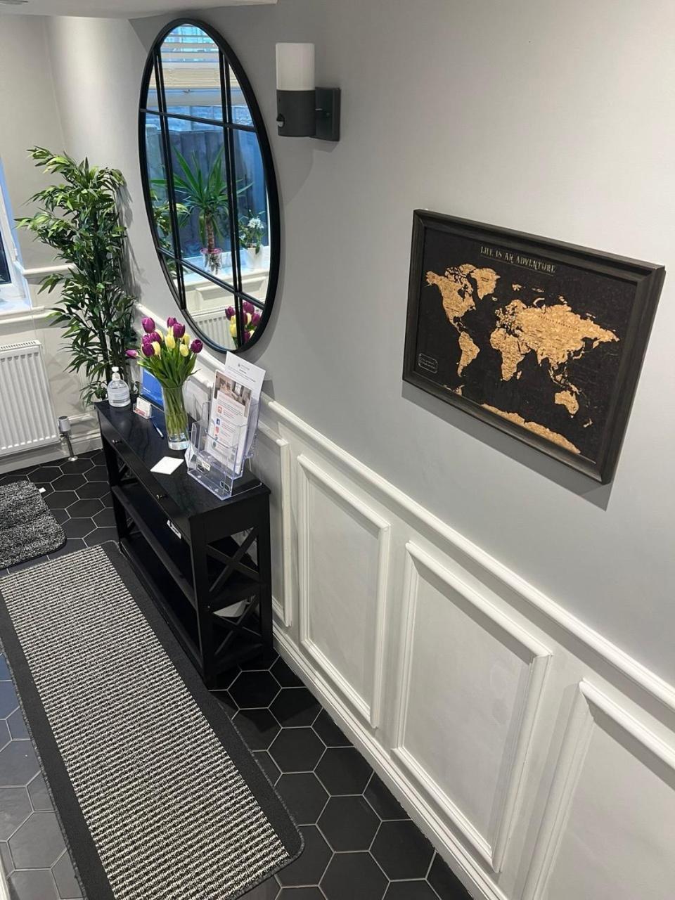 United Home B&B Салфорд Екстериор снимка
